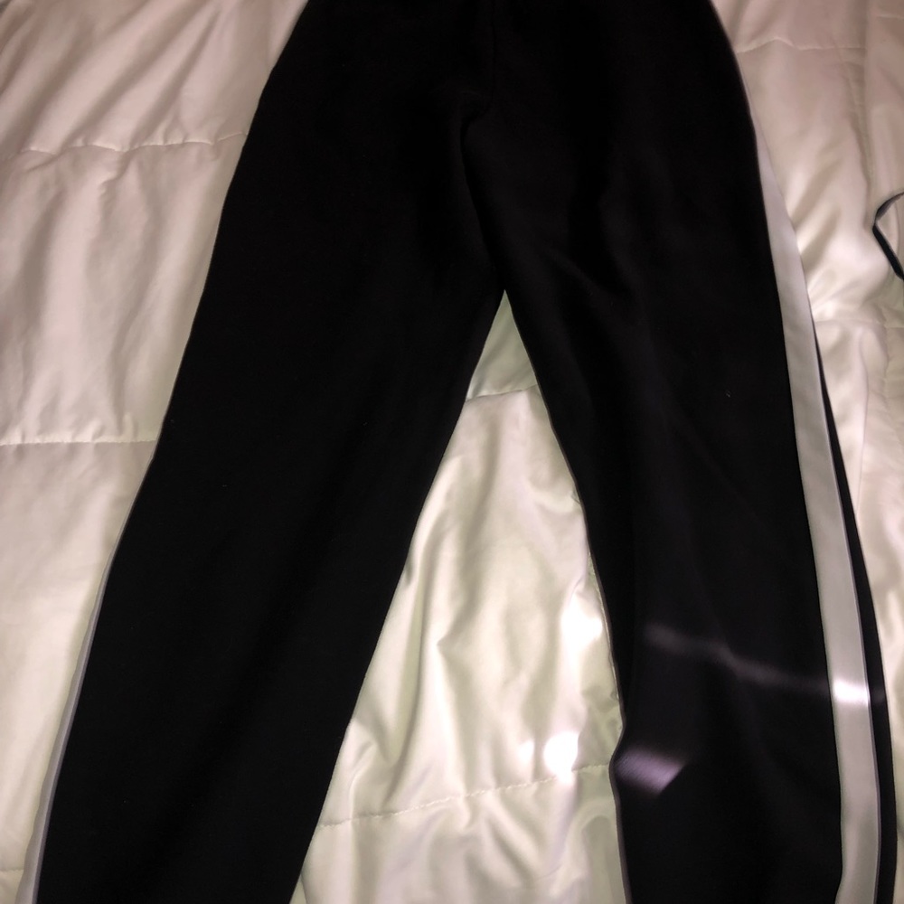 Flowy pants - Picture 3 of 3